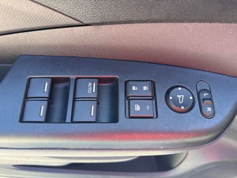 Used 2016 Honda CR-V SE image 14