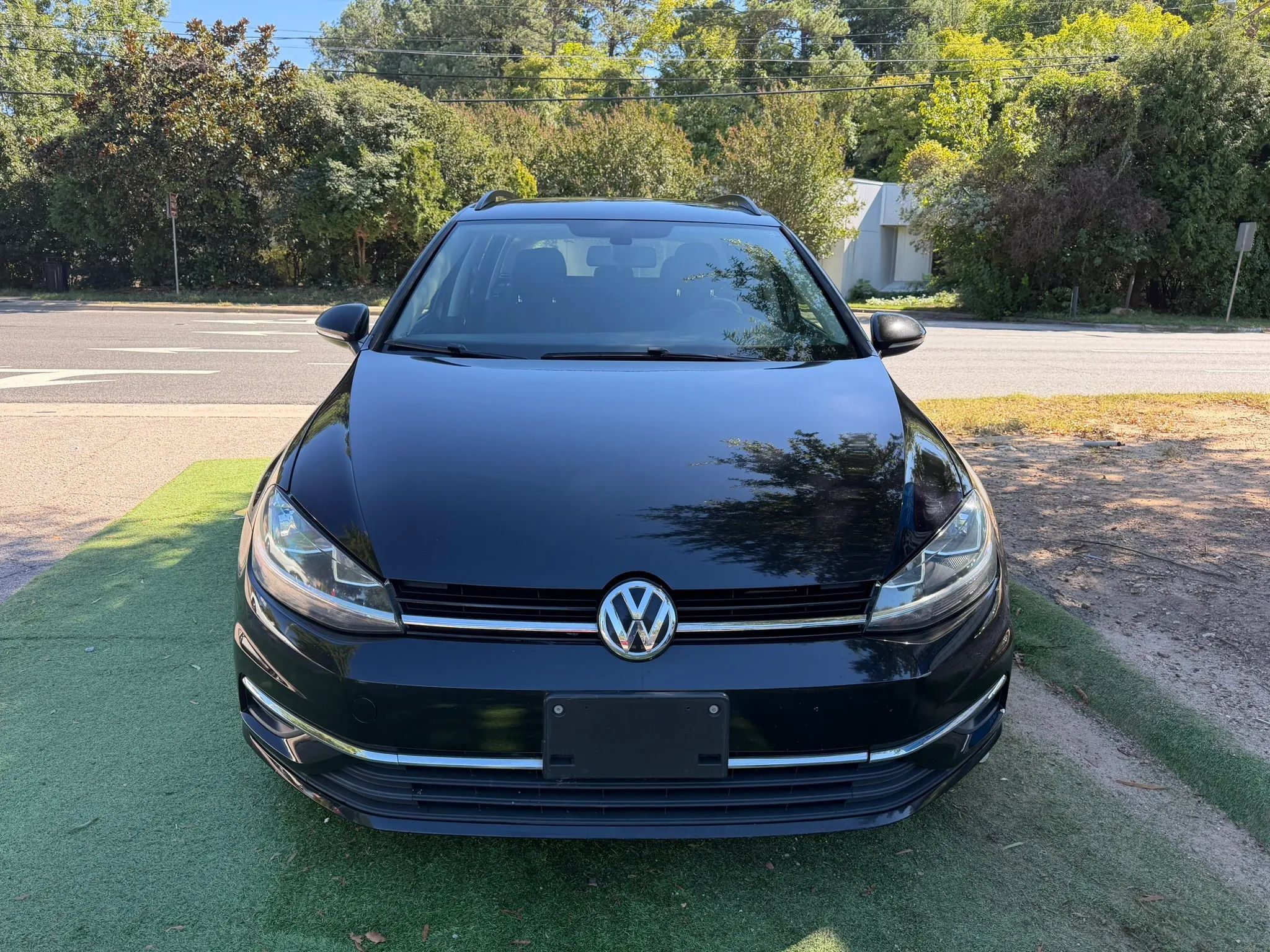 Used 2019 Volkswagen Golf S AWD/4WD image 8