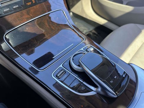 Used 2017 Mercedes-Benz GLC 300 GLC 300 w/ Premium 2 Package image 27