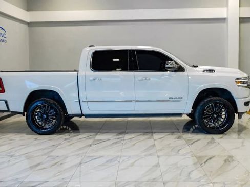 Used 2020 RAM 1500 Limited w/ Body Color Bumper Group RWD image 10
