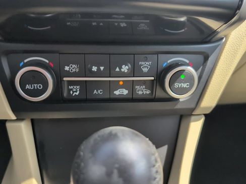 Used 2018 Acura ILX FWD image 24