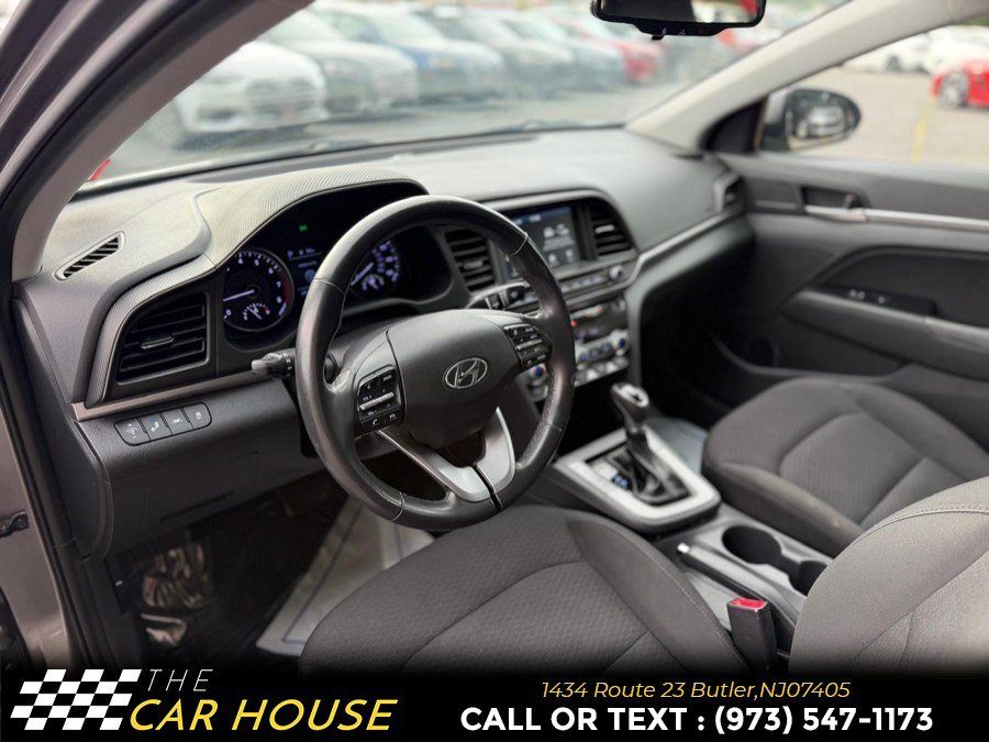 Used 2020 Hyundai Elantra Value Edition w/ Cargo Package (C1) FWD image 15