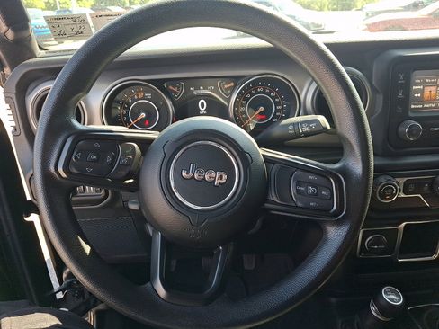 Used 2021 Jeep Wrangler Unlimited Sport AWD/4WD image 18