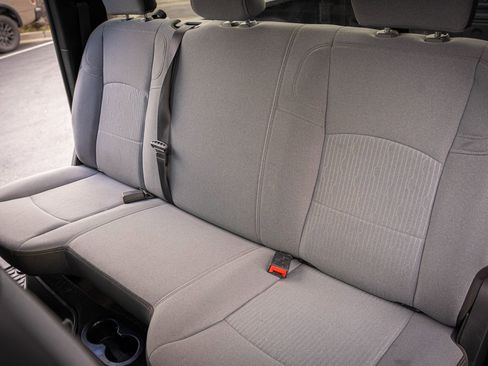 Used 2022 RAM 2500 Big Horn w/ Cold Weather Group image 27