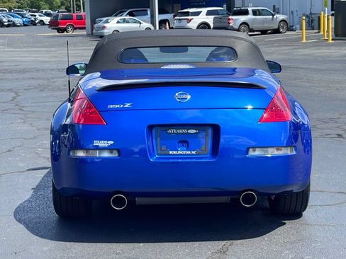 Used 2007 Nissan 350Z Touring RWD image 14