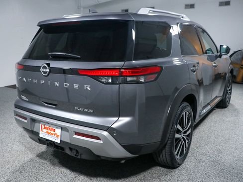 Used 2023 Nissan Pathfinder Platinum FWD image 7