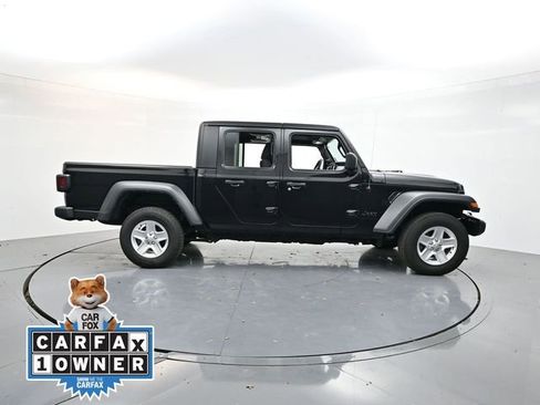 Used 2023 Jeep Gladiator Sport image 10