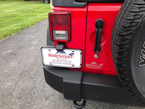 Used 2018 Jeep Wrangler Unlimited Sport S AWD/4WD image 41