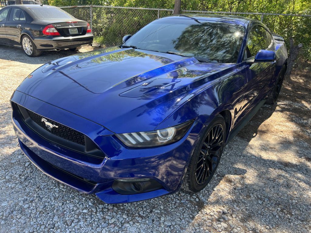 Used 2015 Ford Mustang GT Premium RWD image 3