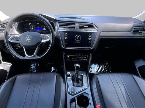 Used 2023 Volkswagen Tiguan SE FWD image 16