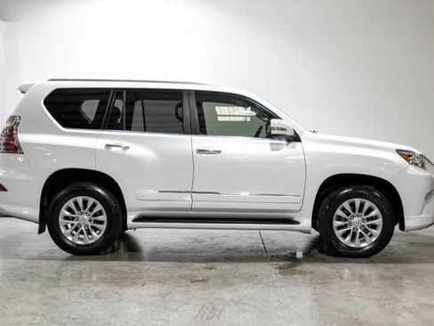 Used 2015 Lexus GX 460 w/ Premium Package AWD/4WD image 10