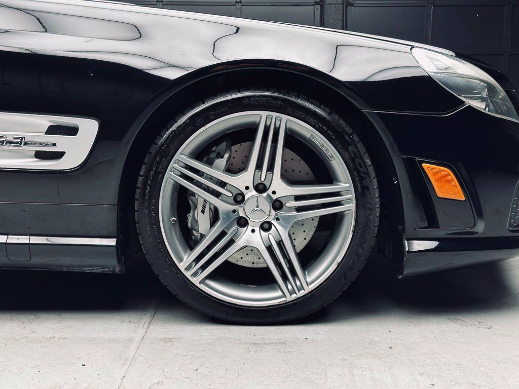 Used 2011 Mercedes-Benz SL 63 AMG w/ Premium I Pkg image 44