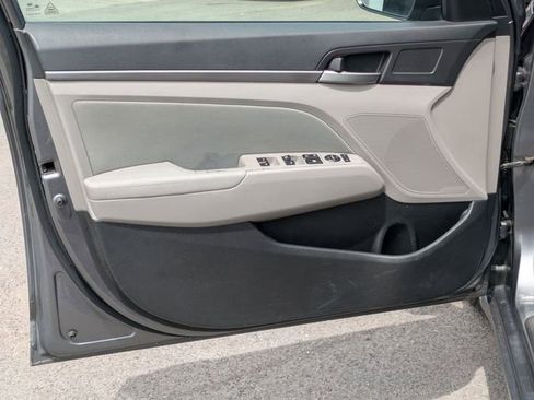 Used 2018 Hyundai Elantra Value Edition FWD image 6