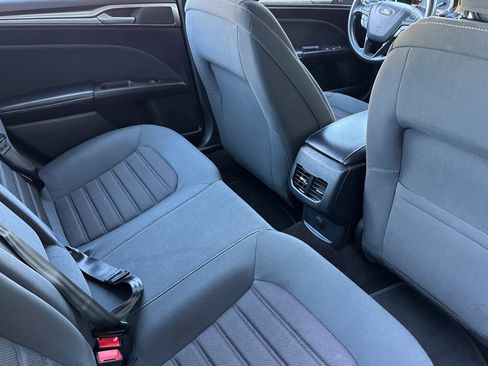Used 2020 Ford Fusion SE FWD image 18