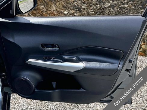 Used 2020 Nissan Kicks SR w/ SR Premium Package FWD image 21