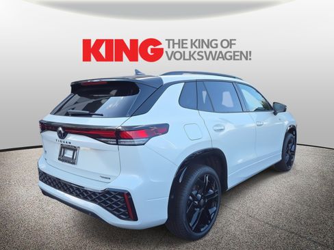 New 2025 Volkswagen Tiguan SE R-Line image 5