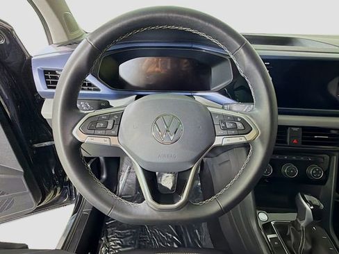 Used 2023 Volkswagen Taos SE image 12