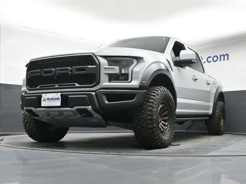 Used 2017 Ford F150 Raptor w/ Equipment Group 802A Luxury image 6