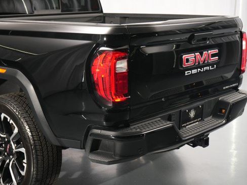Used 2024 GMC Canyon Denali AWD/4WD image 14