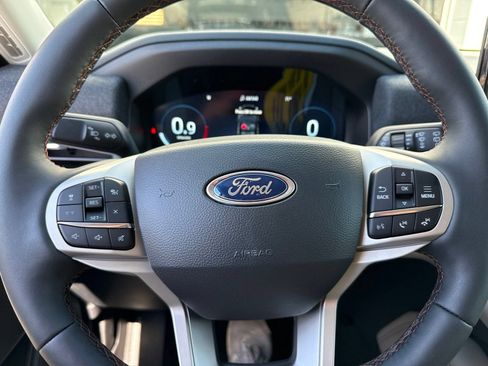 New 2026 Ford Explorer Active w/ Active Comfort Package AWD/4WD image 24