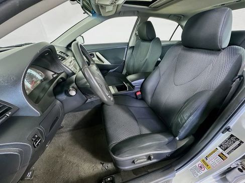 Used 2010 Toyota Camry SE FWD image 26