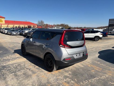 Used 2022 Kia Soul LX w/ Technology Package FWD image 5