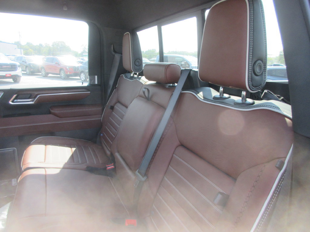 New 2026 GMC Sierra 3500 Denali Ultimate AWD/4WD image 13