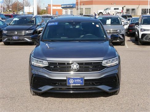 Certified 2024 Volkswagen Tiguan SE R-Line image 2