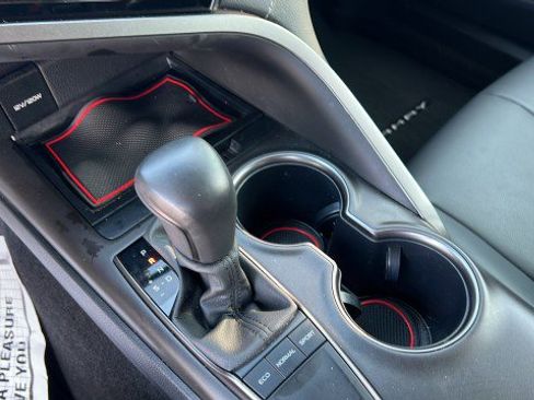 Used 2023 Toyota Camry SE image 28