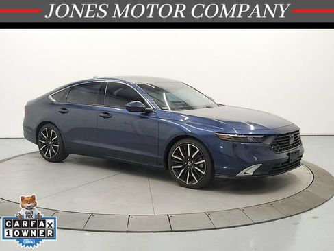 Used 2024 Honda Accord Touring image 1