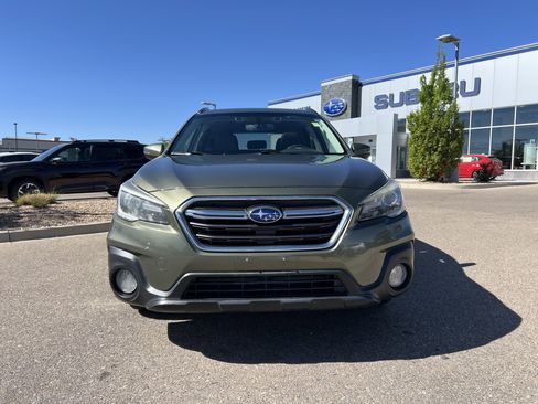 Used 2018 Subaru Outback 3.6R Touring w/ Popular Package #3 AWD/4WD image 16