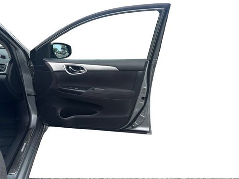 Used 2013 Nissan Sentra SV w/ Premium Pkg FWD image 22