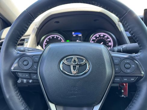 Used 2024 Toyota Camry SE w/ Cold Weather Package FWD image 18