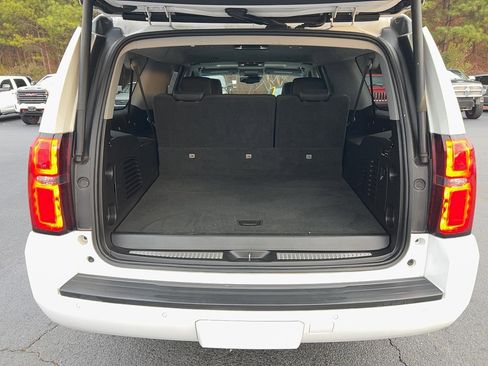 Used 2019 Chevrolet Suburban LT image 34