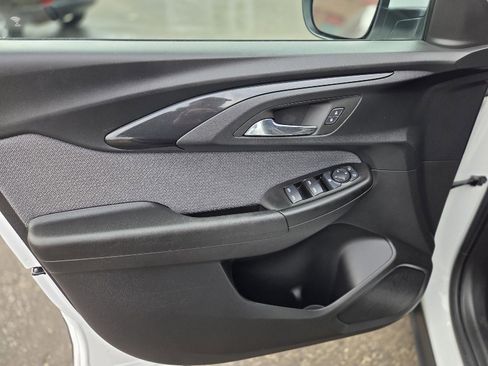 Used 2023 Chevrolet TrailBlazer LT w/ Convenience Package image 28