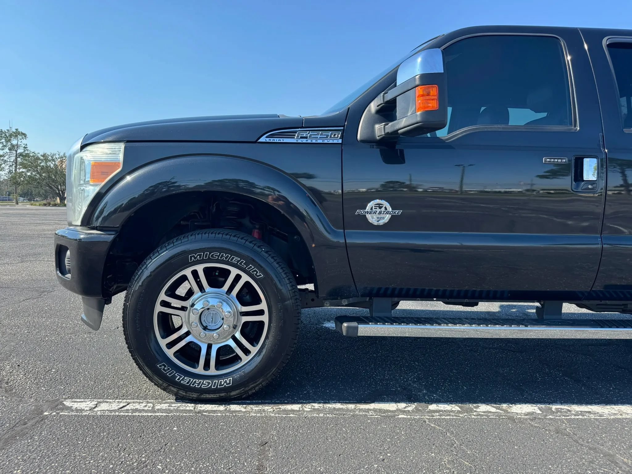 Used 2015 Ford F250 Platinum w/ FX4 Off-Road Package AWD/4WD image 11