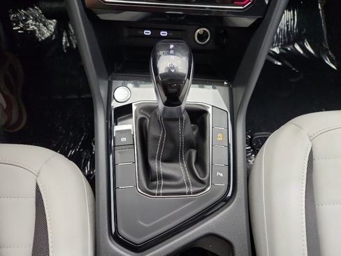 New 2026 Volkswagen Taos SE FWD image 23