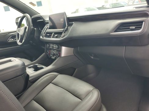 Used 2023 Chevrolet Suburban Z71 w/ Luxury Package image 20