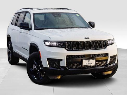 New 2025 Jeep Grand Cherokee L Altitude image 2