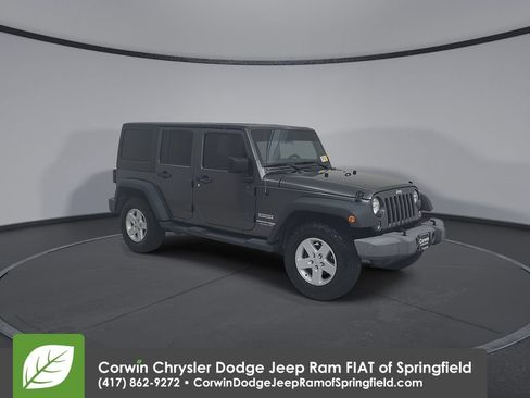 Used 2018 Jeep Wrangler Unlimited Sport S AWD/4WD image 3