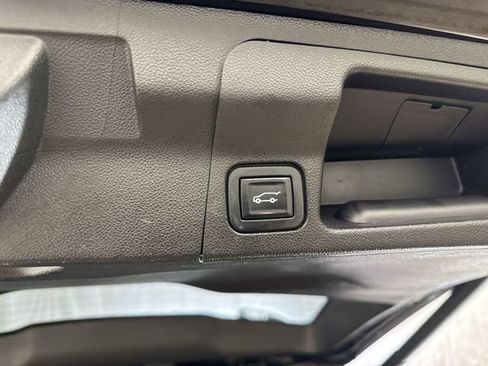 Certified 2021 GMC Acadia Denali w/ Denali Ultimate Package image 30