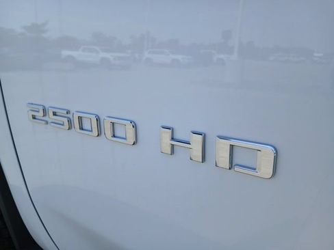 Certified 2022 Chevrolet Silverado 2500 Custom w/ Custom Convenience Package AWD/4WD image 9