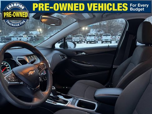 Used 2016 Chevrolet Cruze LT w/ Convenience Package image 17