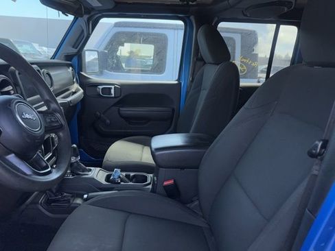 Used 2022 Jeep Gladiator Sport AWD/4WD image 8
