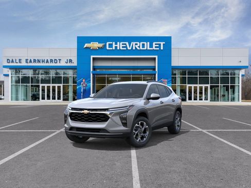 New 2026 Chevrolet Trax LT w/ Driver Confidence Package image 10