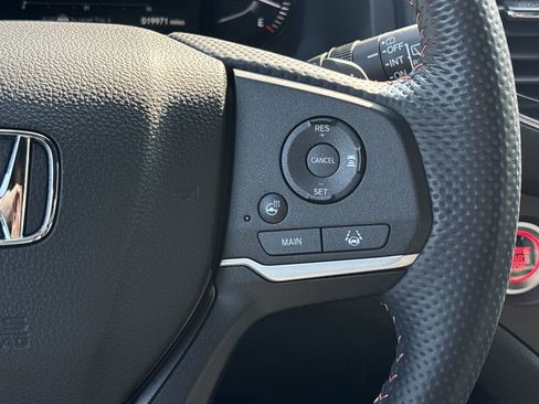 Used 2025 Honda Passport TrailSport image 9