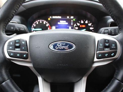 Used 2023 Ford Explorer Limited image 17