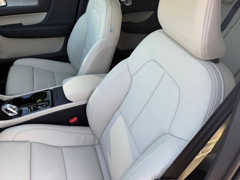 New 2026 Volvo XC40 B5 Ultra w/ Protection Package Premier AWD/4WD image 17