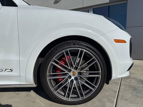 Used 2021 Porsche Cayenne GTS image 10
