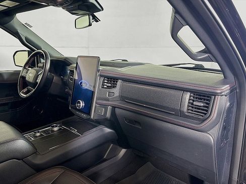 Used 2024 Ford Expedition Limited AWD/4WD image 32